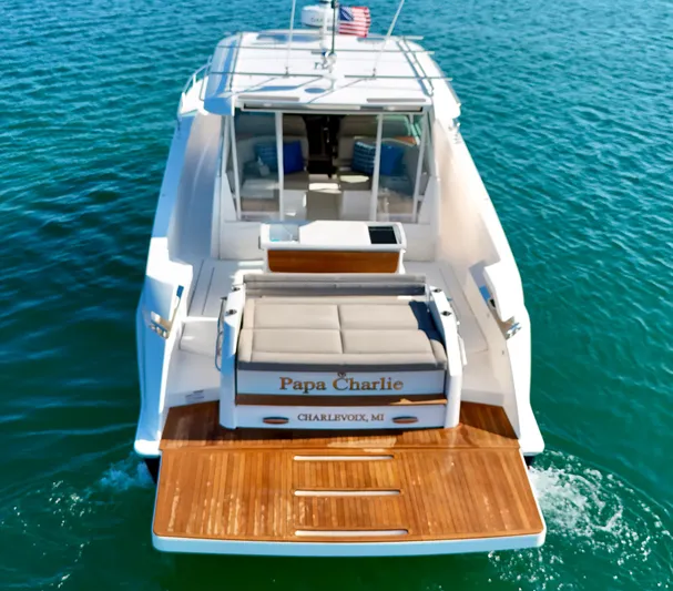 Papa Charlie Yacht Photos Pics 
