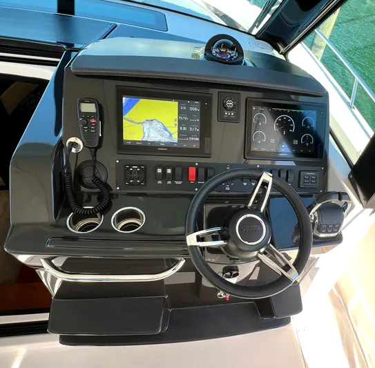 Papa Charlie Yacht Photos Pics 