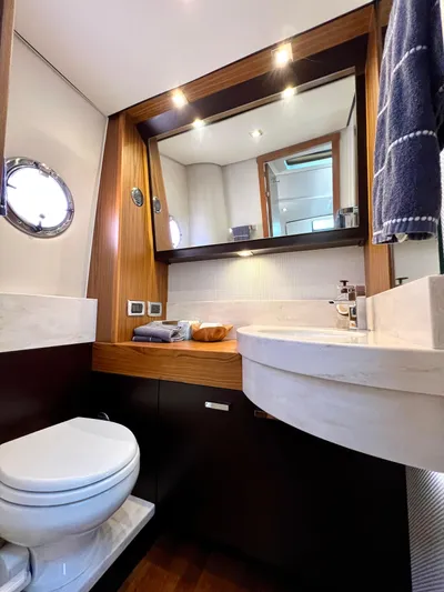 Papa Charlie Yacht Photos Pics 