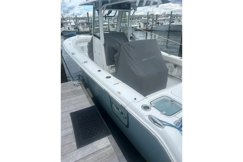  Yacht Photos Pics 2021 Sea Hunt Gamefish 27 Coffin Box boat docked at marina.
