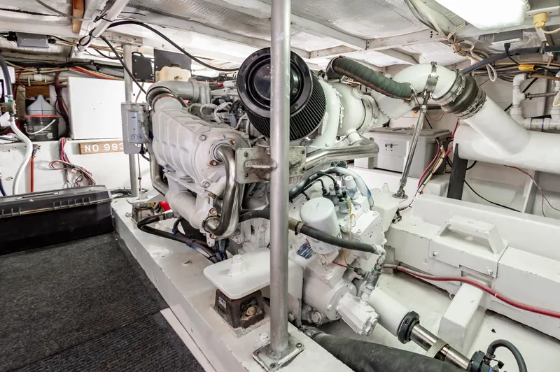 Carolina Girl Yacht Photos Pics 