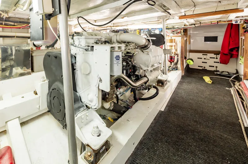 Carolina Girl Yacht Photos Pics 