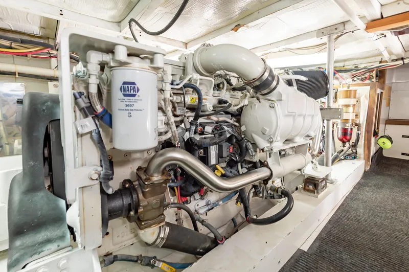 Carolina Girl Yacht Photos Pics 