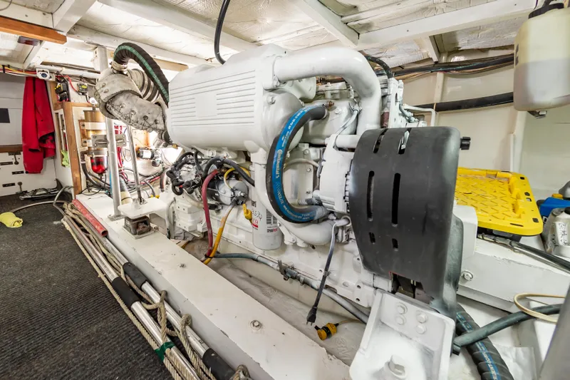 Carolina Girl Yacht Photos Pics 