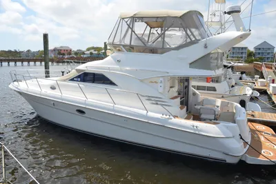 Sea Ray 400 Sedan Bridge