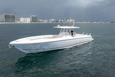 Intrepid 400 Center Console