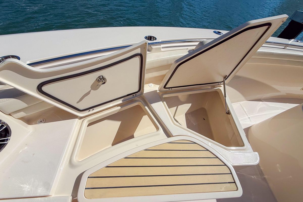 2022 Grady-White 45 