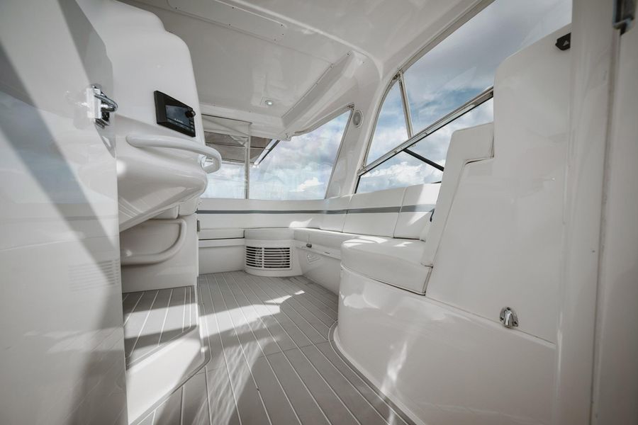 2018 Intrepid 475 Sport Yacht