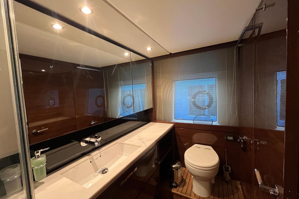 2016 Princess 68 