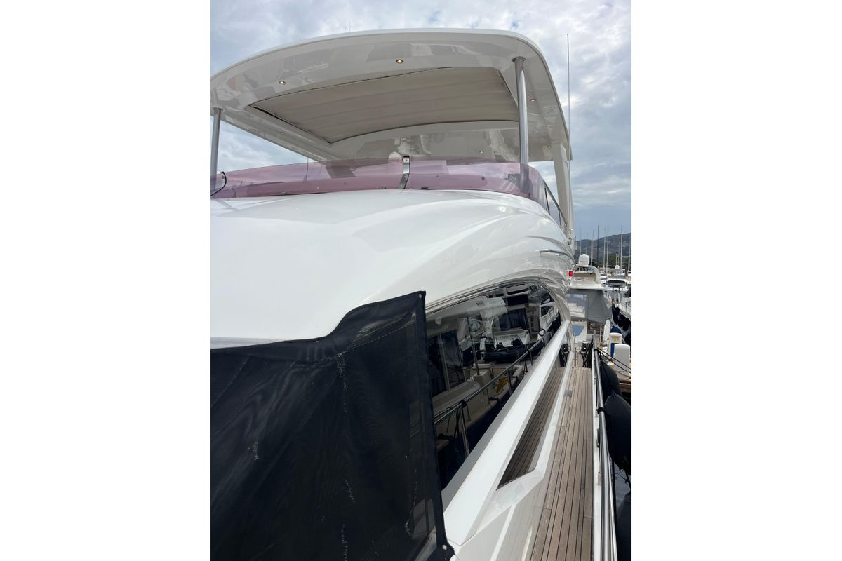 2016 Princess 68 