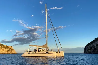 2001 Catana 582