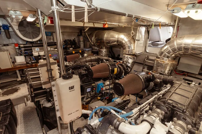  Yacht Photos Pics Alalunga85Sport-307.jpg