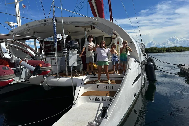 Manila Spirit Yacht Photos Pics Group enjoying on a Dean 5000 yacht, Marshall Islands, 2012.