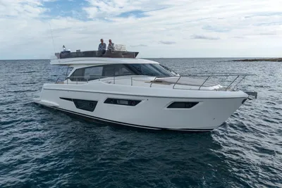 Ferretti Yachts 500
