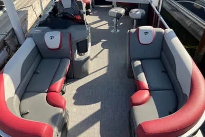 Tahoe Pontoon 230 LTZ