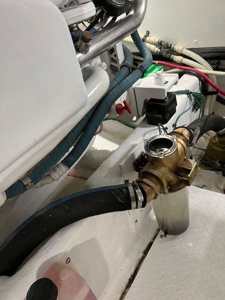 2005 Sea Ray 52 Sedan Bridge