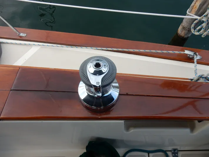 Tilikum III Yacht Photos Pics 