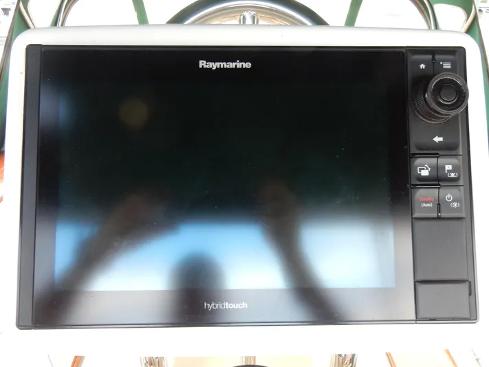 Tilikum III Yacht Photos Pics 