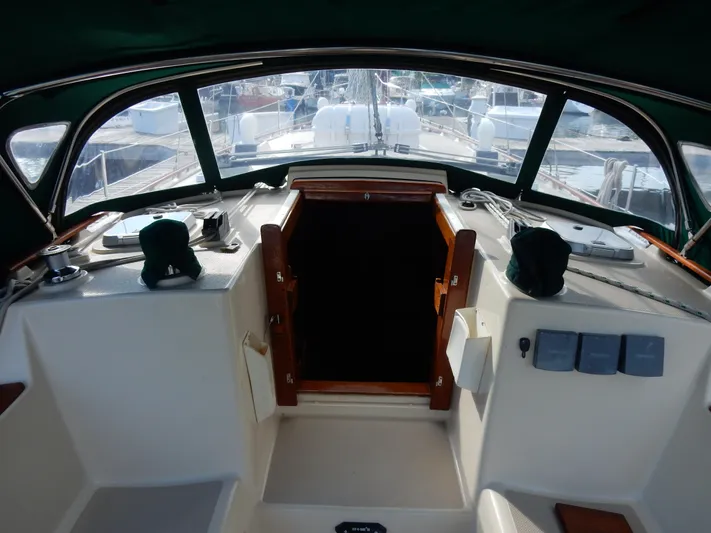 Tilikum III Yacht Photos Pics 