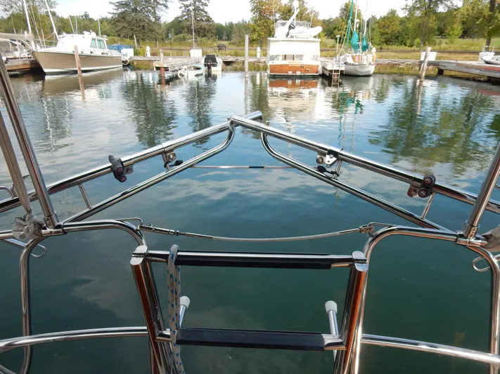 Tilikum III Yacht Photos Pics 