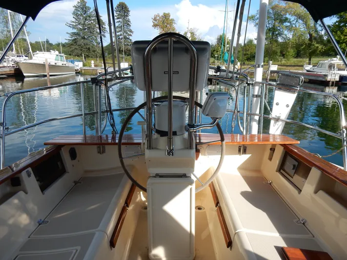 Tilikum III Yacht Photos Pics 