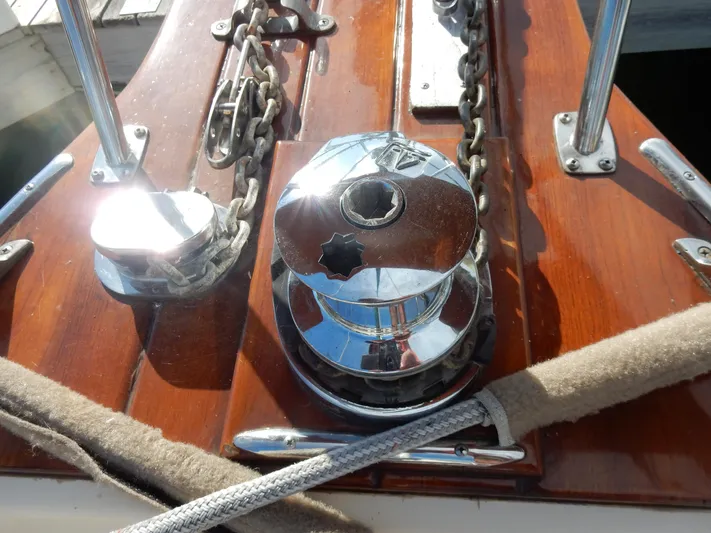 Tilikum III Yacht Photos Pics 