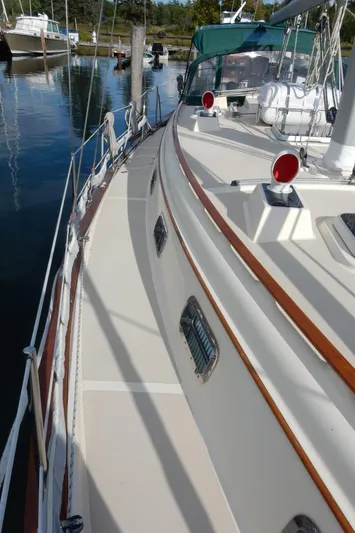 Tilikum III Yacht Photos Pics 