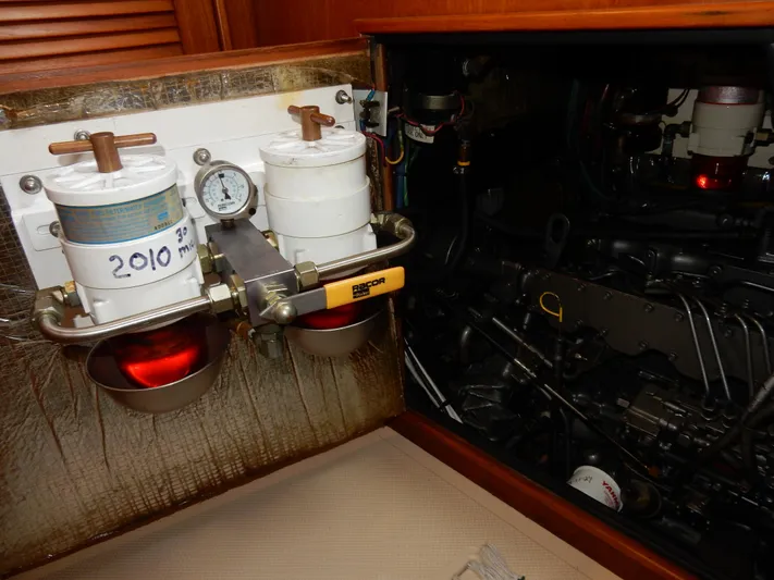 Tilikum III Yacht Photos Pics 