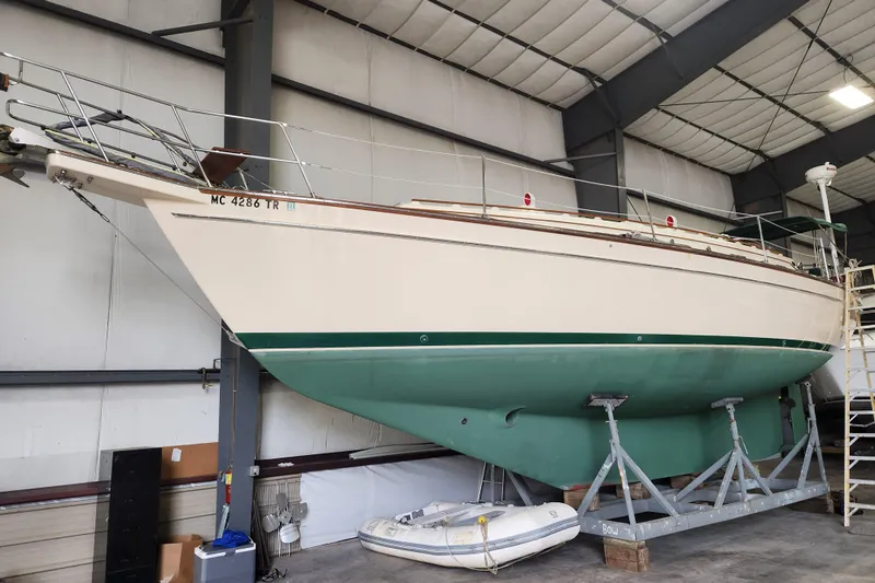 Tilikum III Yacht Photos Pics 