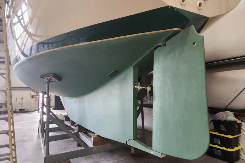 Tilikum III Yacht Photos Pics 