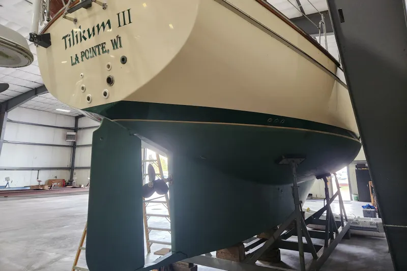 Tilikum III Yacht Photos Pics 