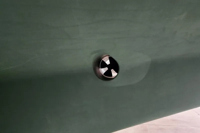 Tilikum III Yacht Photos Pics 