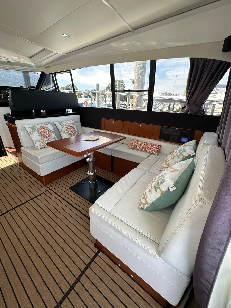 2016 Jeanneau 45 