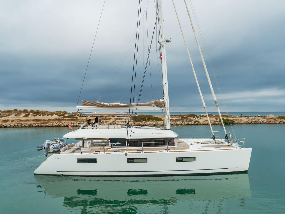 2019 Lagoon 62 