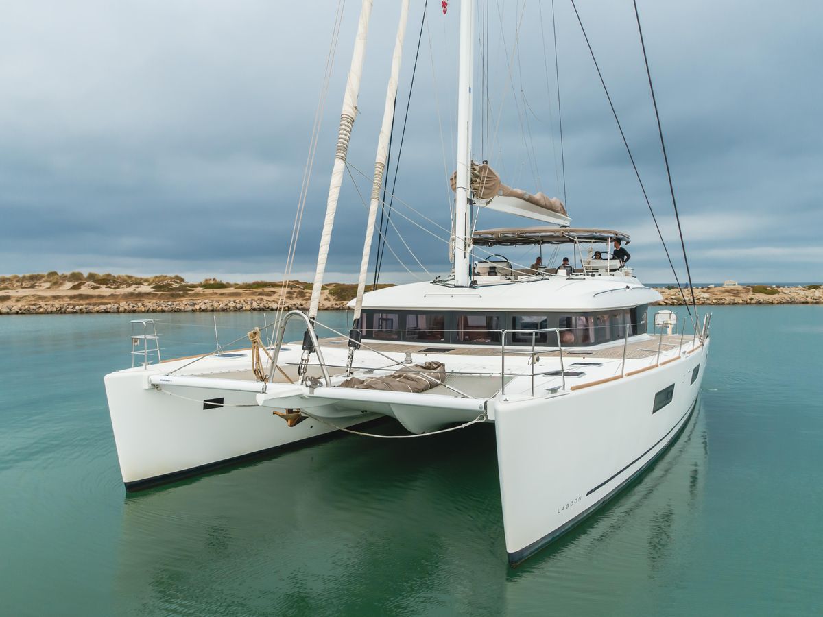 2019 Lagoon 62 
