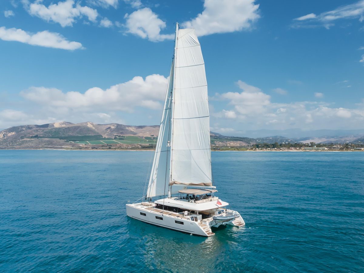 2019 Lagoon 62 