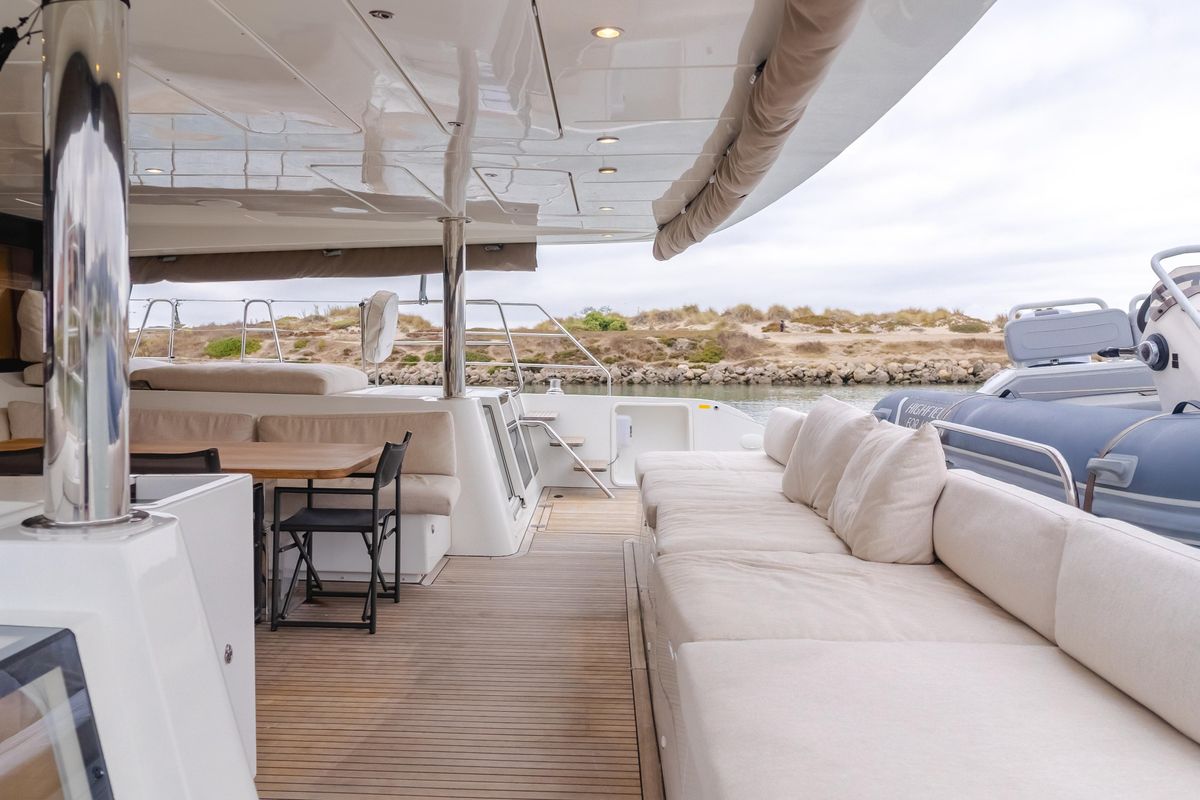2019 Lagoon 62 