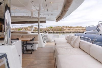 Yacht