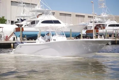 Sea Fox 328 Commander