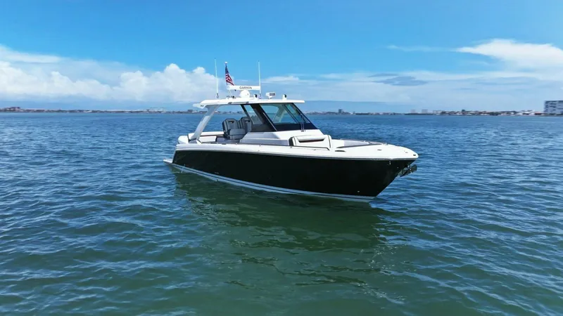  Yacht Photos Pics 2021 Tiara Yachts 34 Sport LS - Profile