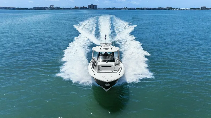  Yacht Photos Pics 2021 Tiara Yachts 34 Sport LS - Profile