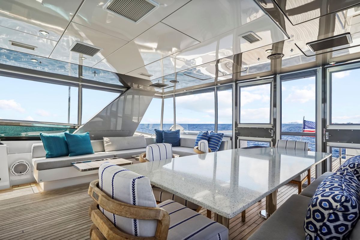 2019 Hatteras 91 