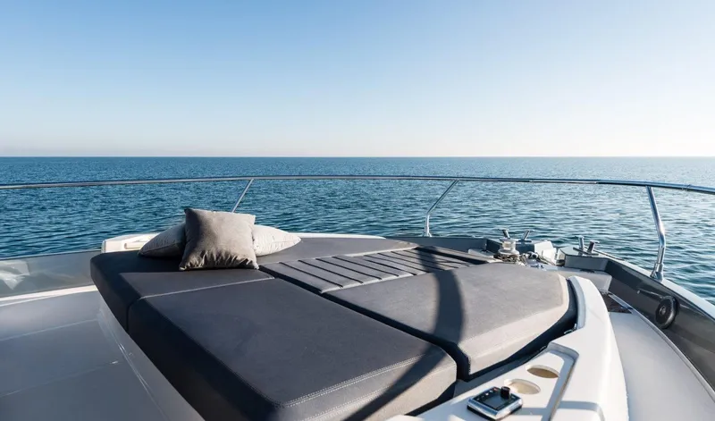  Yacht Photos Pics Manufacturer Provided Image