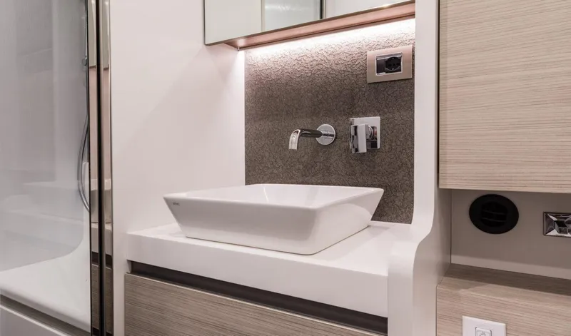  Yacht Photos Pics Manufacturer Provided Image