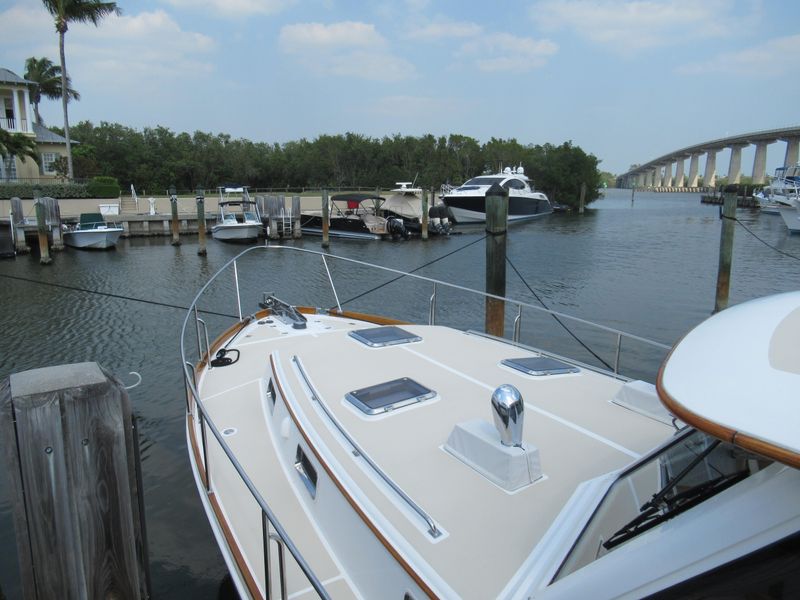 2005 Grand Banks 43 Eastbay SX