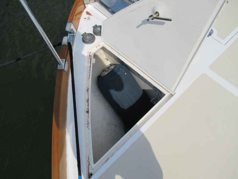 2005 Grand Banks 43 Eastbay SX