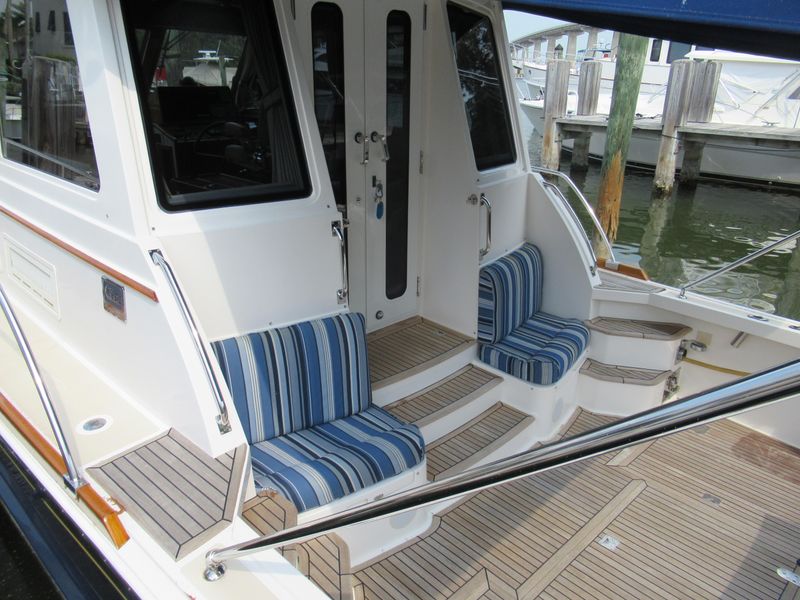 2005 Grand Banks 43 Eastbay SX