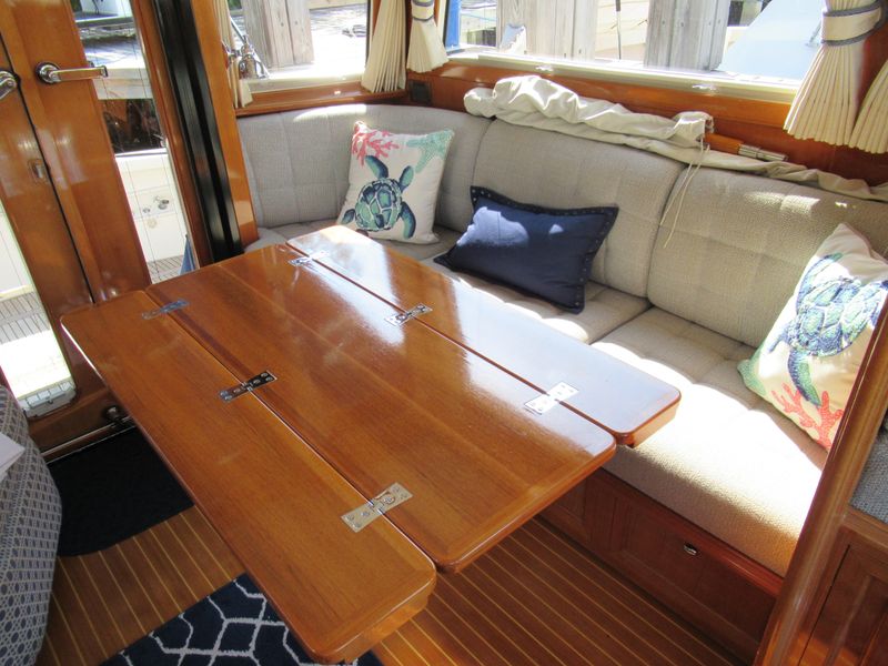 2005 Grand Banks 43 Eastbay SX
