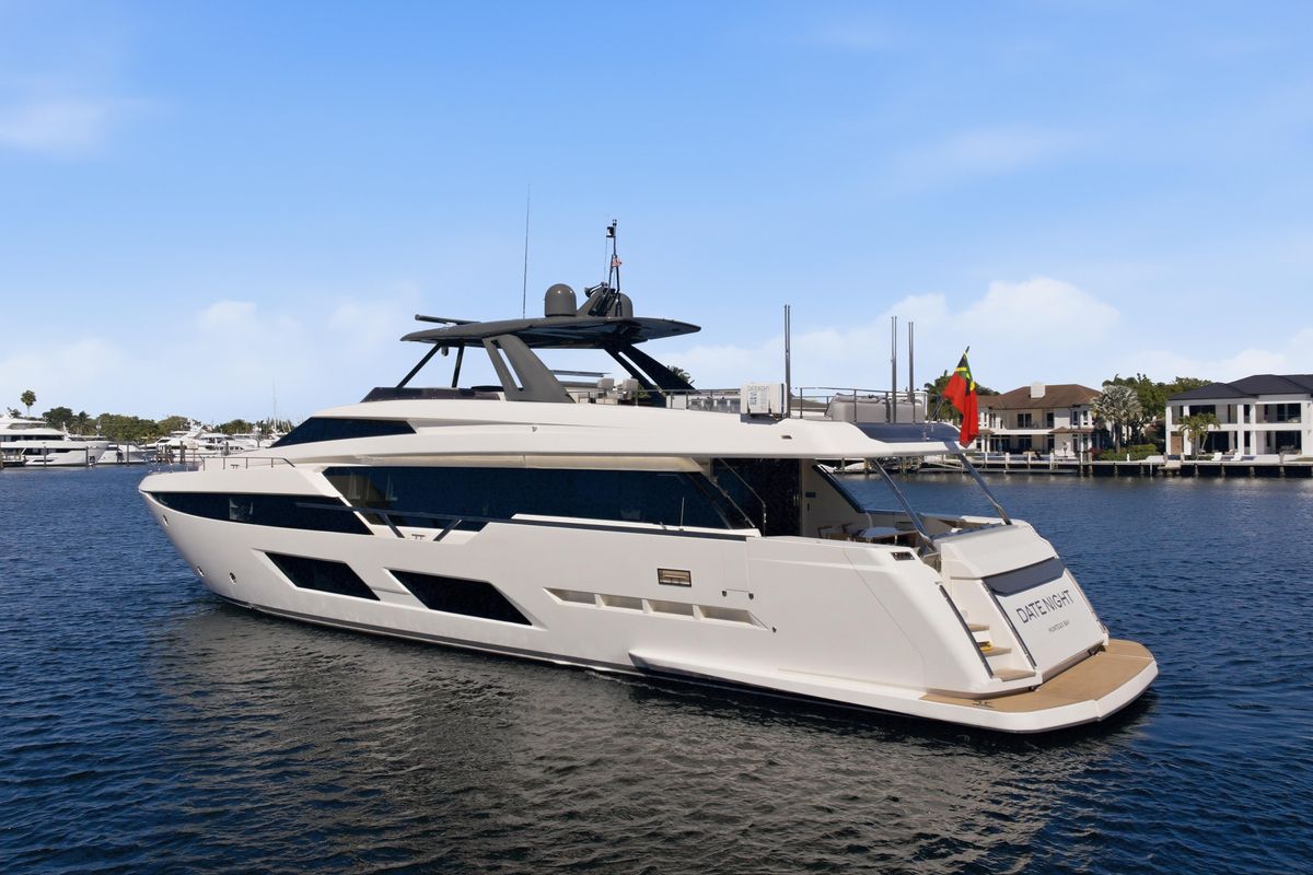 2018 Ferretti Yachts 92 