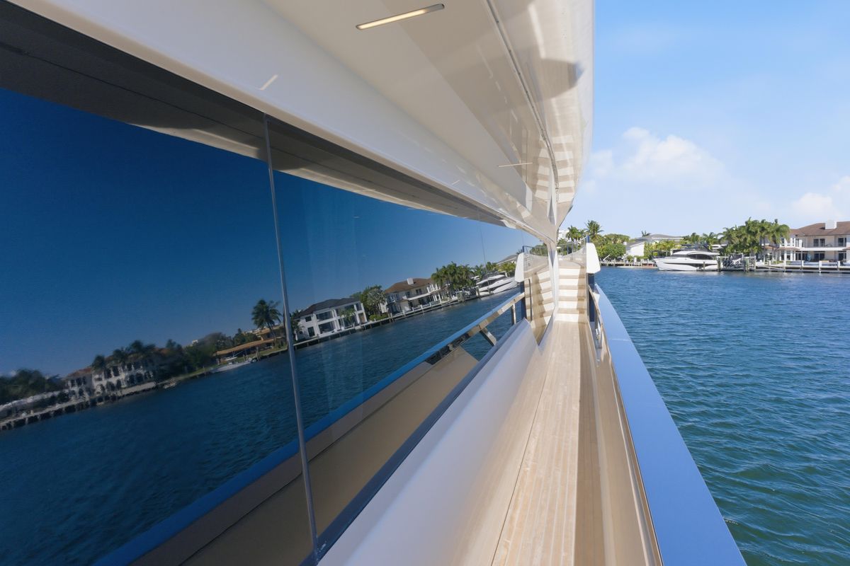 2018 Ferretti Yachts 92 